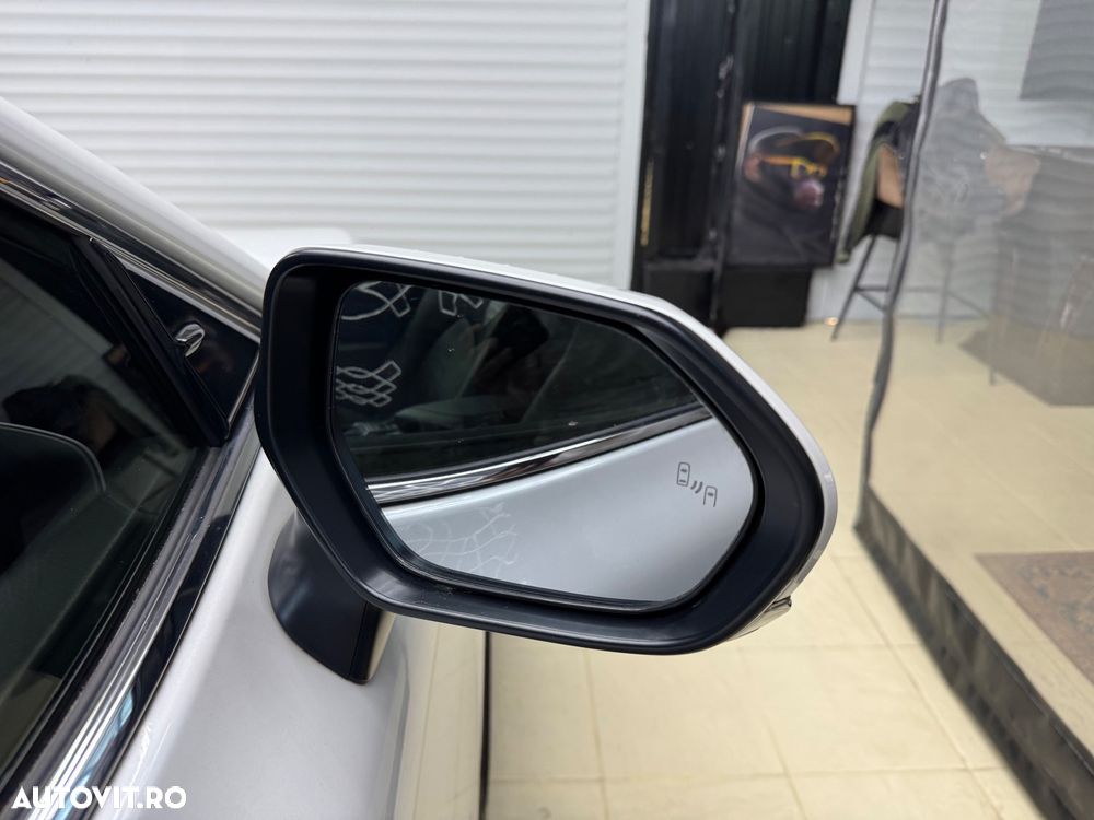 Toyota Camry 2.5 HEV Executive - 14