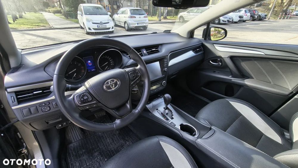 Toyota Avensis 1.8 Active MS - 14