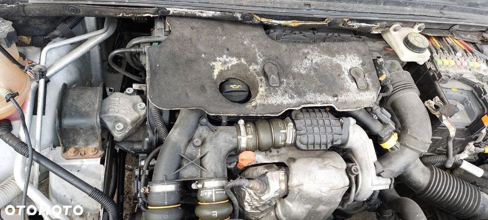 Citroen C4 ii 1,6 EHDI silnik - 1
