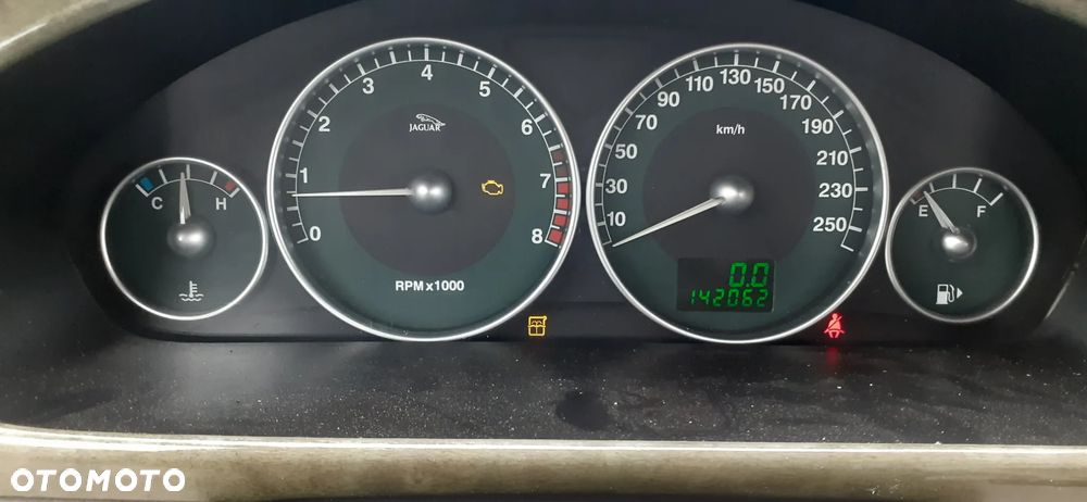 Jaguar X-Type 2.5 V6 4x4 - 9