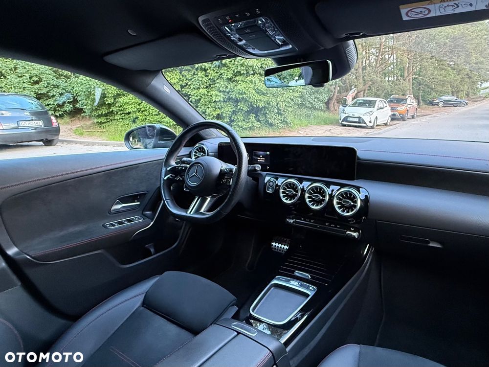 Mercedes-Benz CLA 200 mHEV AMG Line 7G-DCT - 13