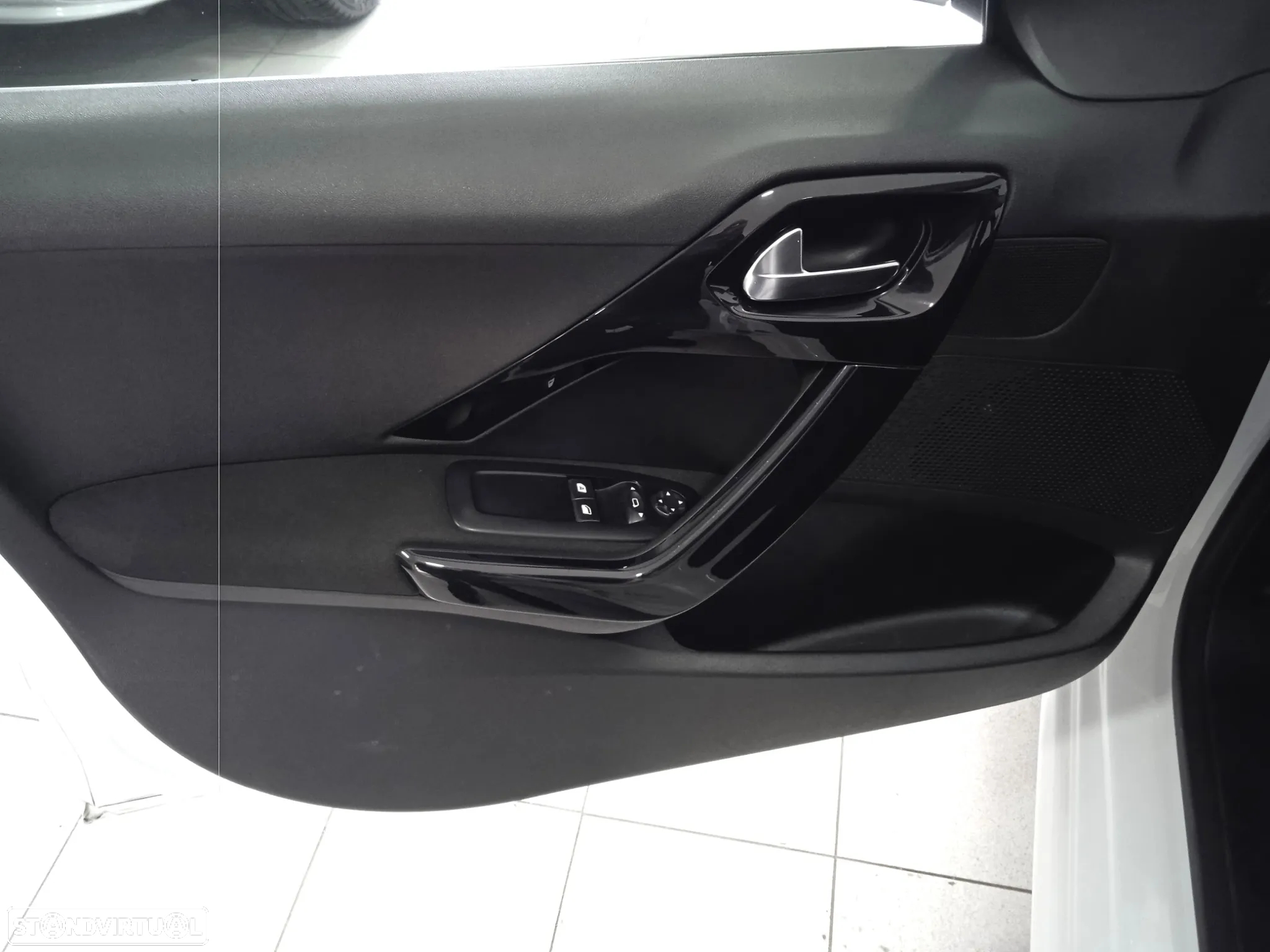 Peugeot 208 e-HDi 68 EGS5 Stop&Start Active - 6