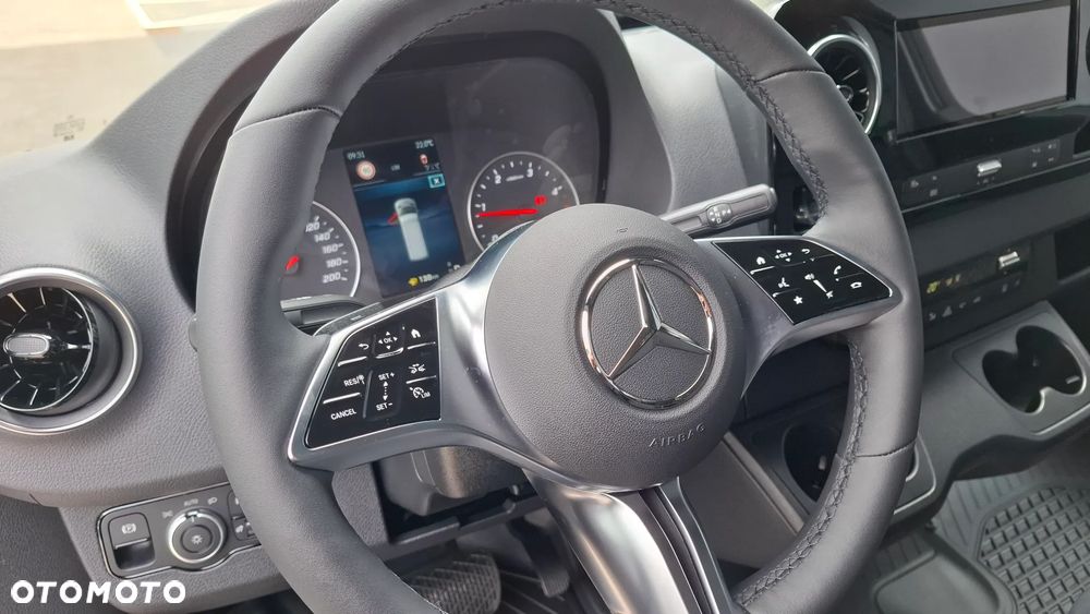 Mercedes-Benz Sprinter - 10