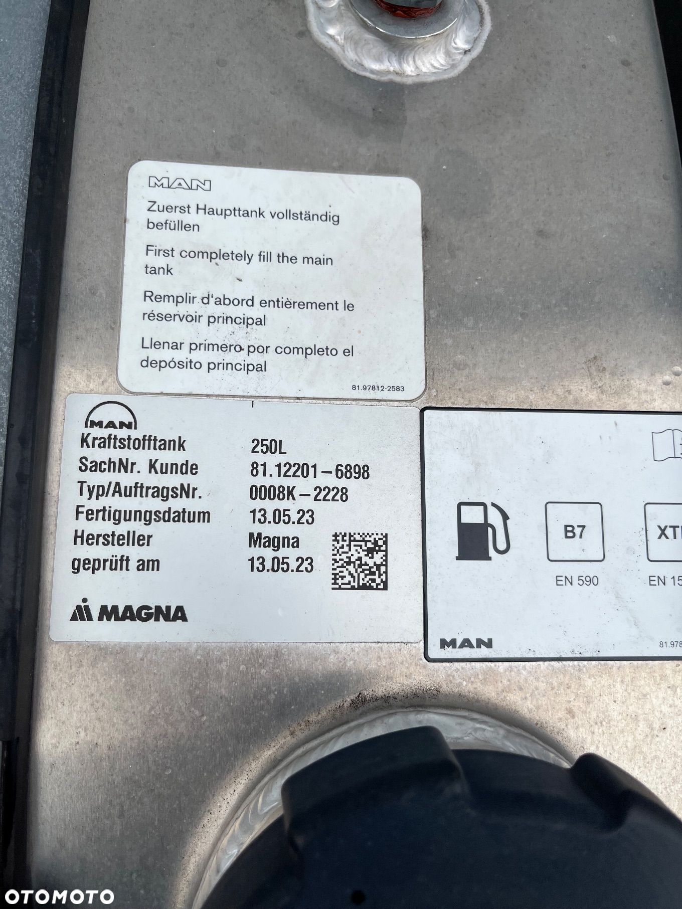 Zbiornik paliwa MAN TGX TGS 250 litrów kompletny - 4