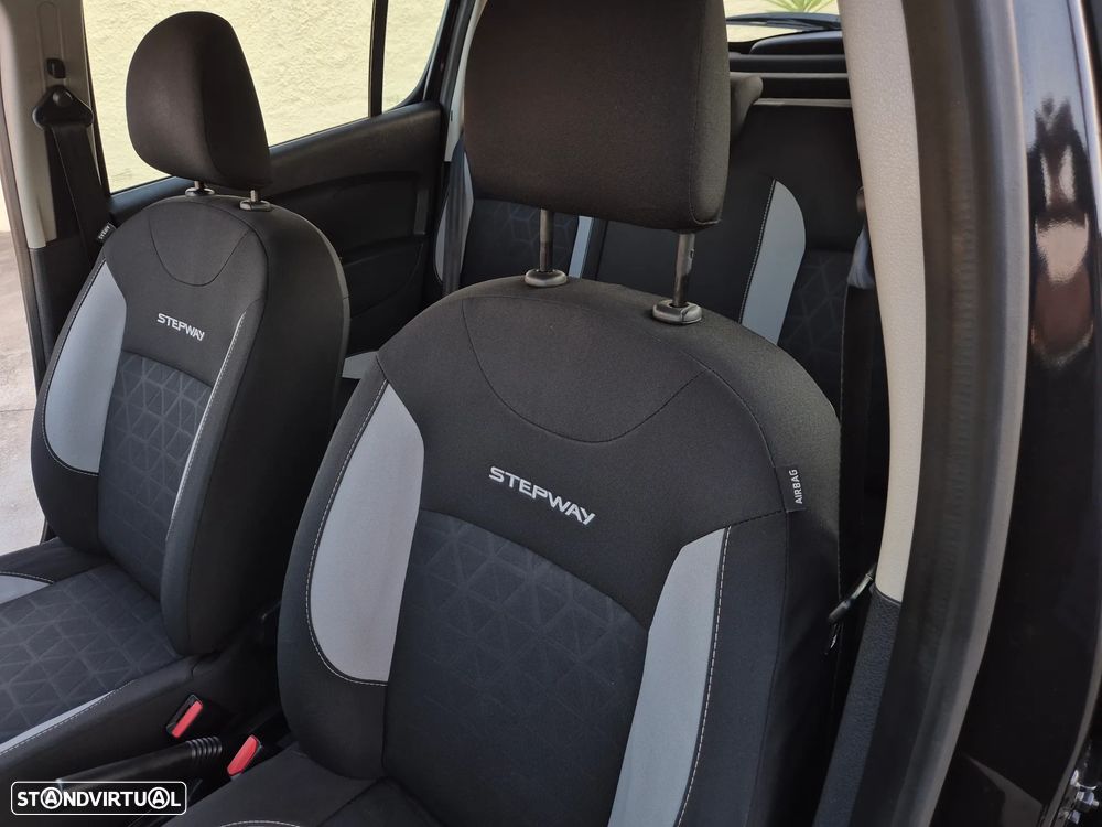 Dacia Sandero 0.9 TCe Stepway - 26