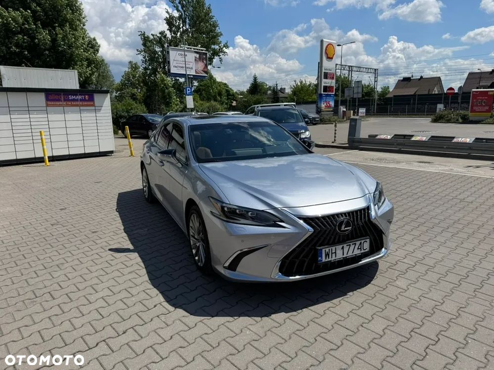 Lexus ES 300h Prestige - 8