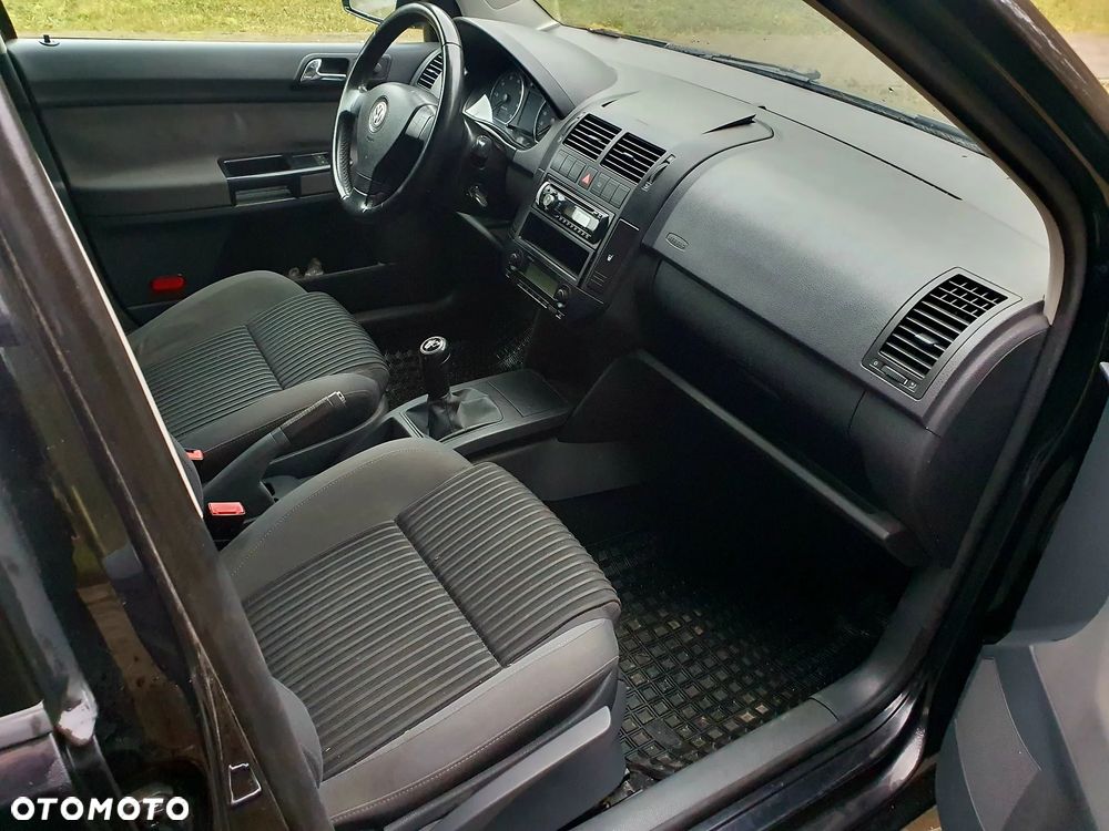 Volkswagen Polo 1.4 16V Comfortline - 13