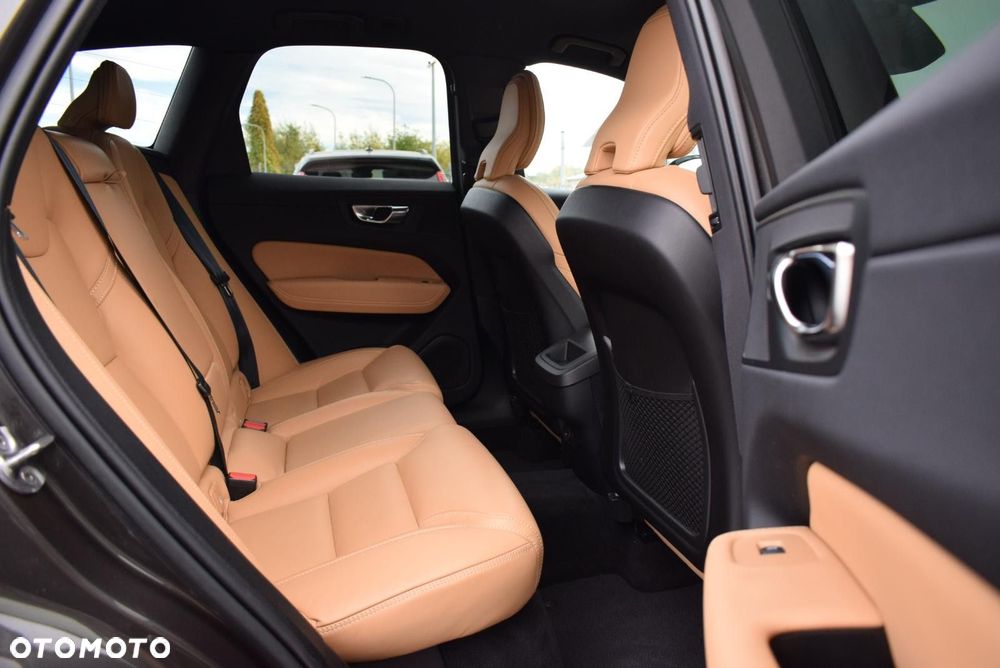 Volvo XC 60 - 22