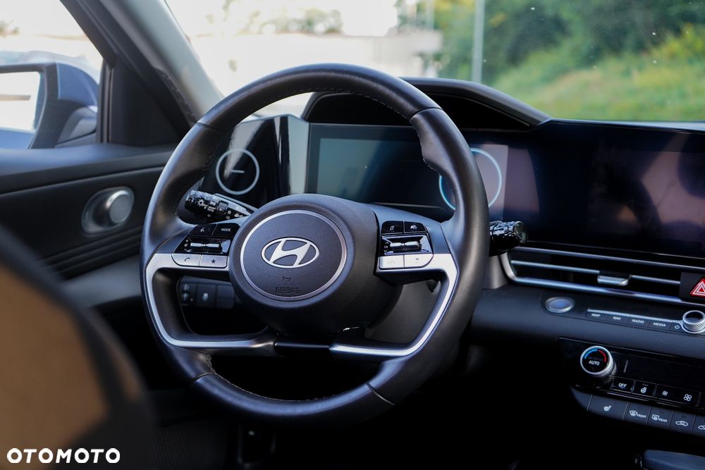 Hyundai Elantra 1.6 Smart CVT - 19