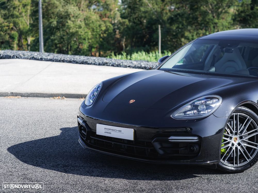 Porsche Panamera 4 E-Hybrid - 33