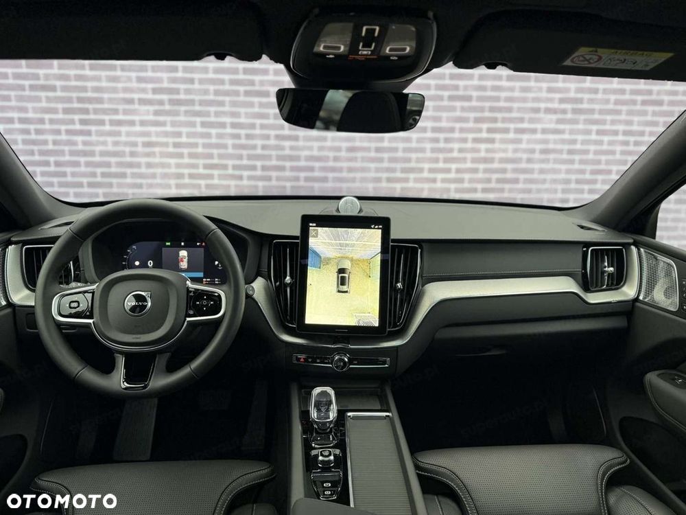 Volvo XC 60 T8 Plug-In Hybrid AWD Ultra Black Edition - 17