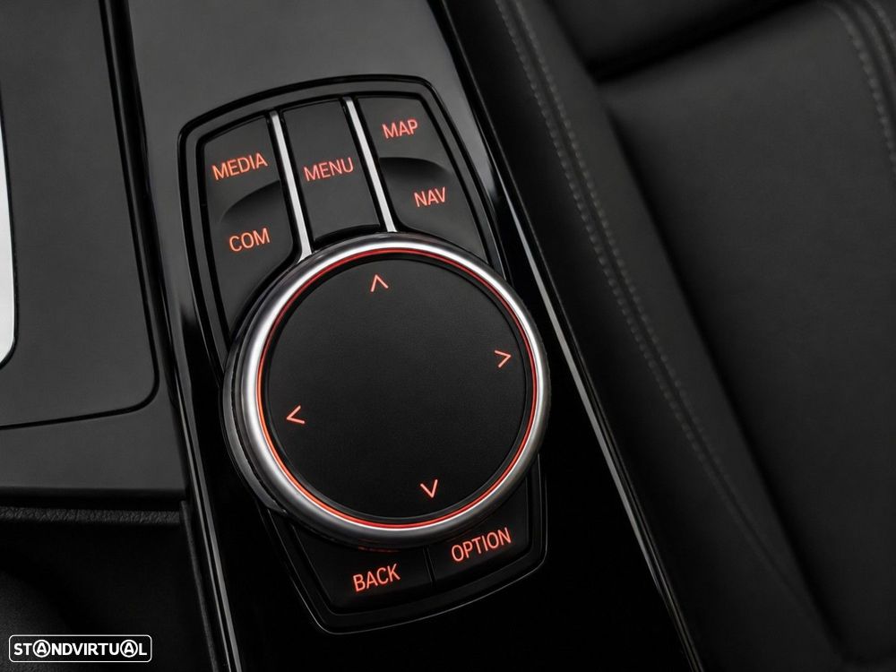 BMW 318 d Line Sport Auto - 25