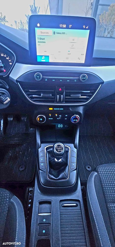 Ford Focus 1.5 EcoBlue Active Business - 24