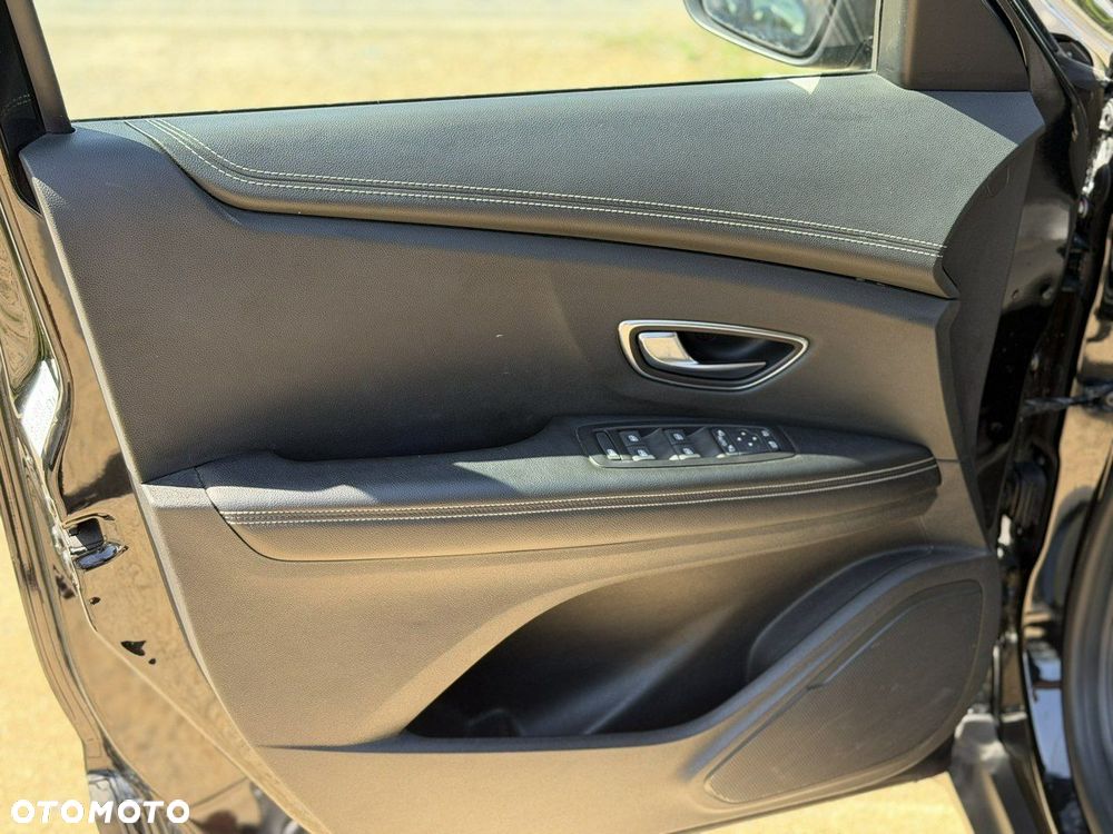 Renault Scenic - 11