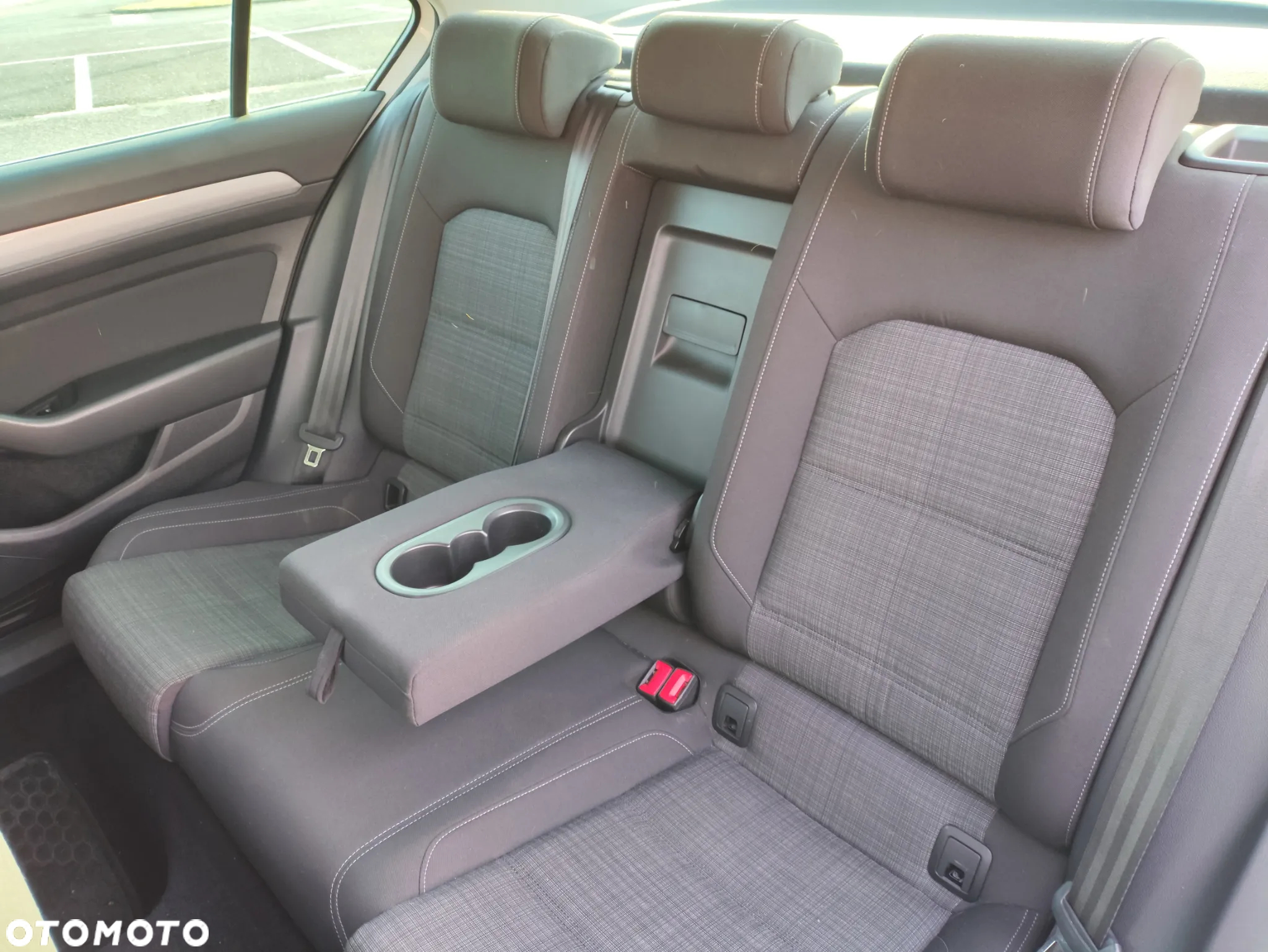 Volkswagen Passat 2.0 TSI Business DSG - 12