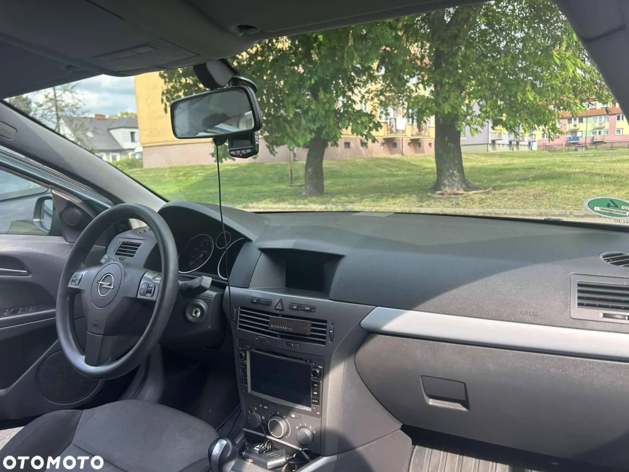 Opel Astra III GTC 1.6 Essentia Easytronic - 12