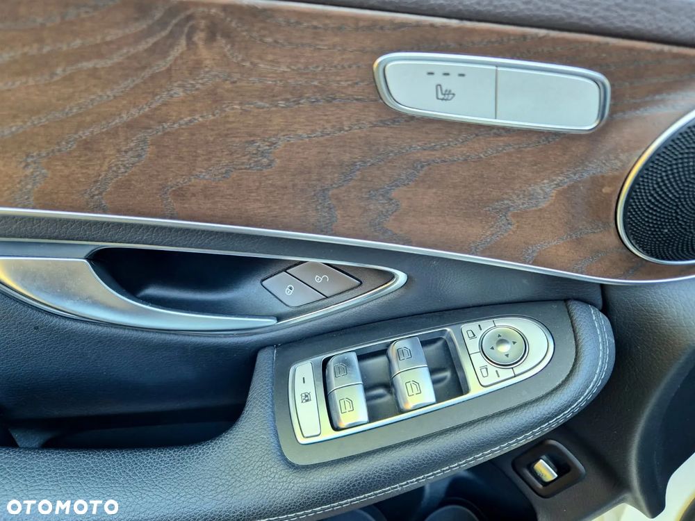 Mercedes-Benz GLC 220 d 4Matic 9G-TRONIC AMG Line - 27