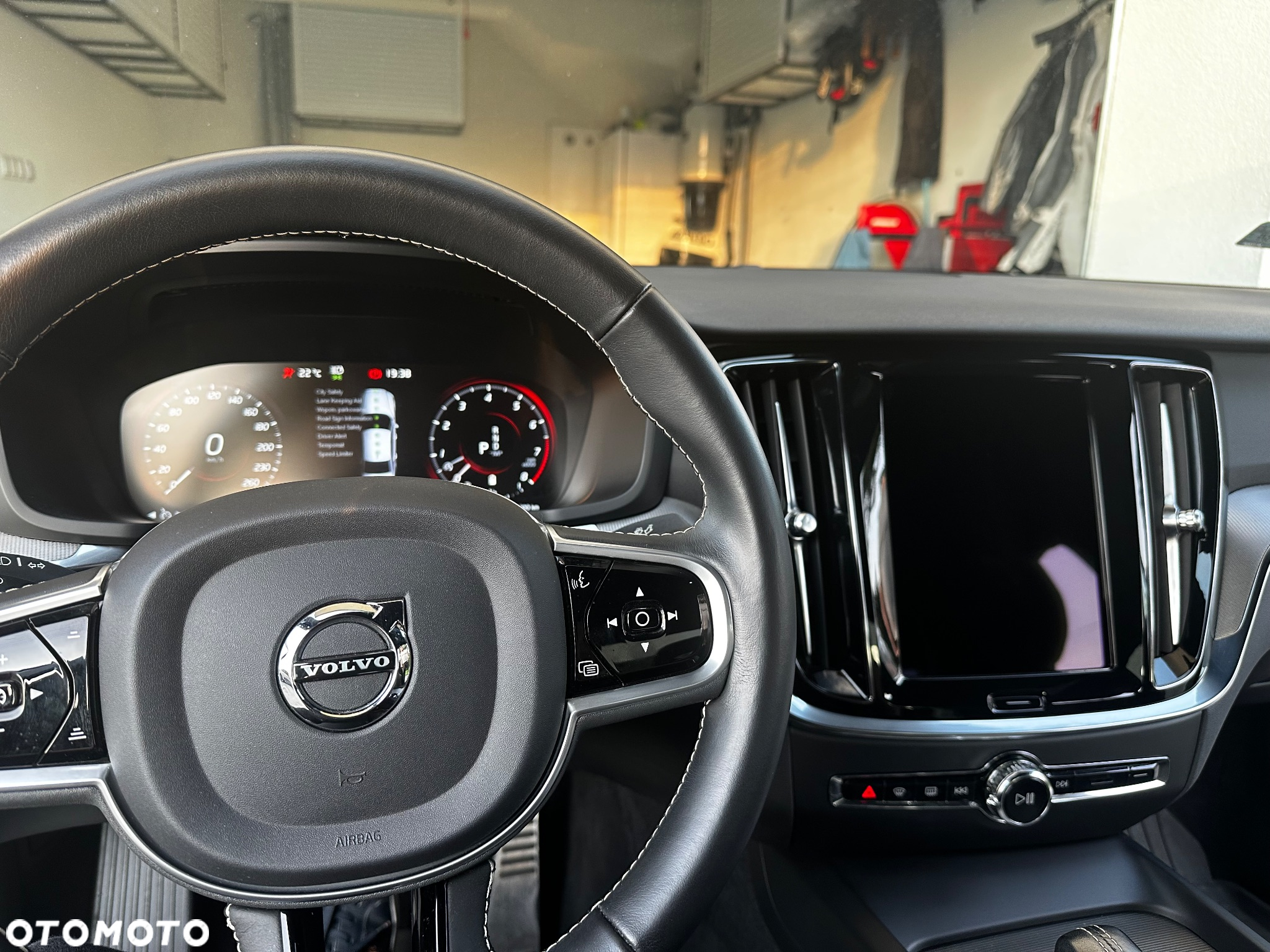 Volvo S60 B4 B R-Design - 7