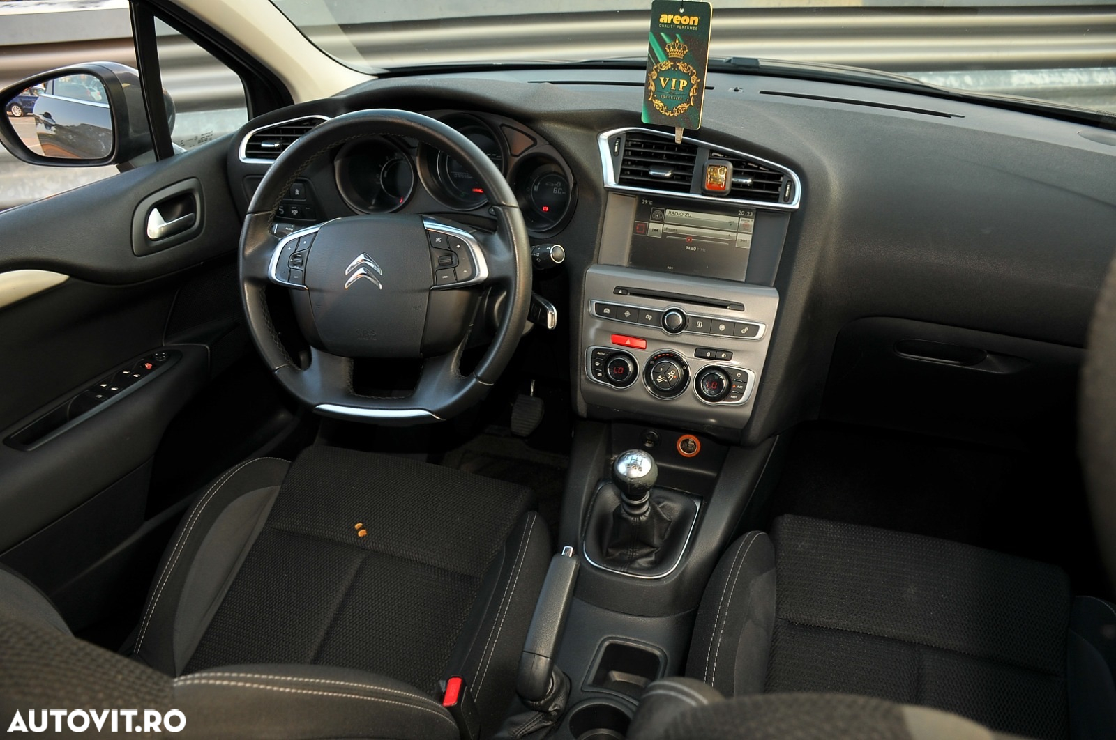Citroën C4 PureTech 130 Stop & Start Exclusive - 4