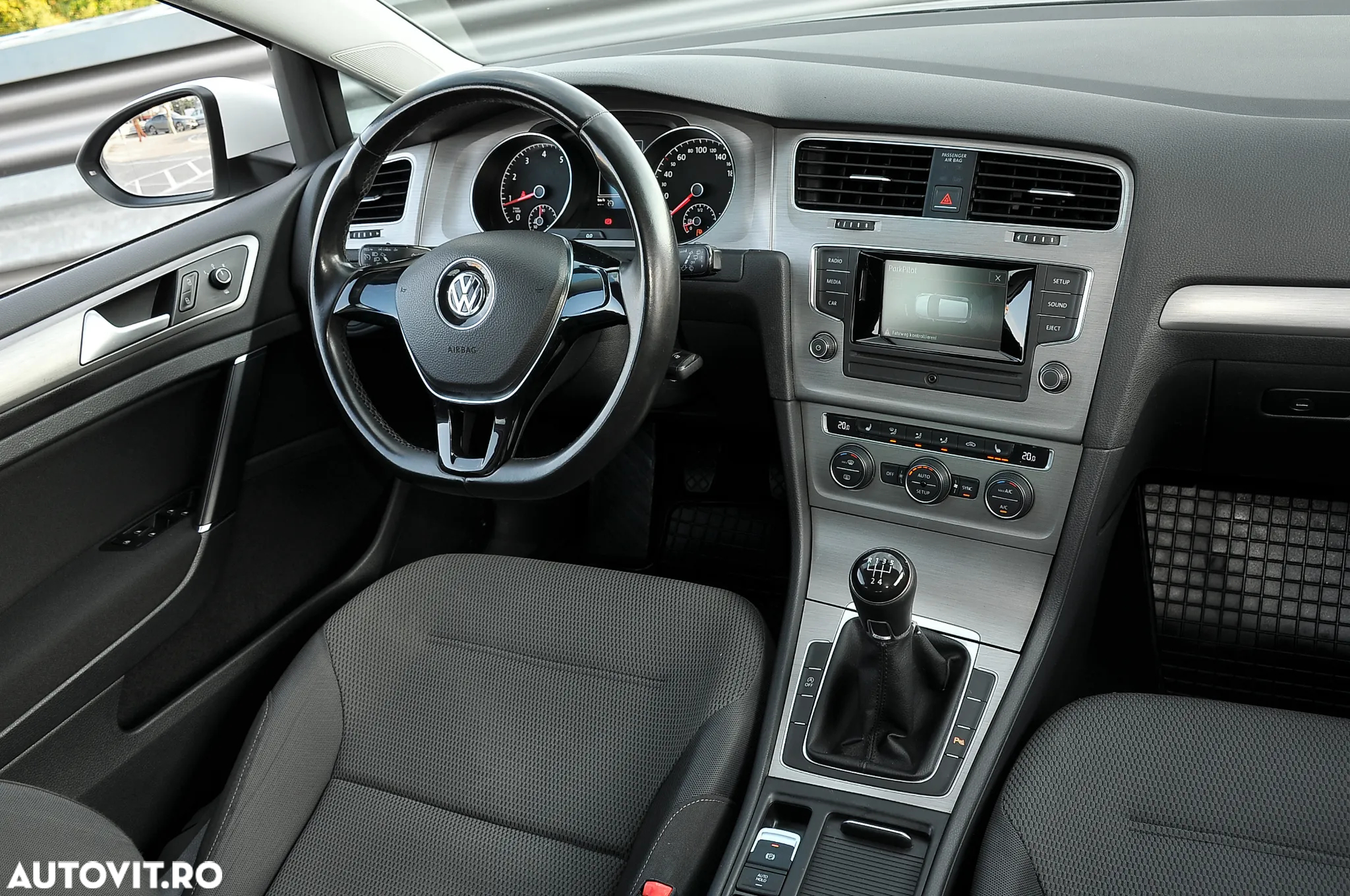 Volkswagen Golf 1.2 TSI BlueMotion Technology Comfortline - 4