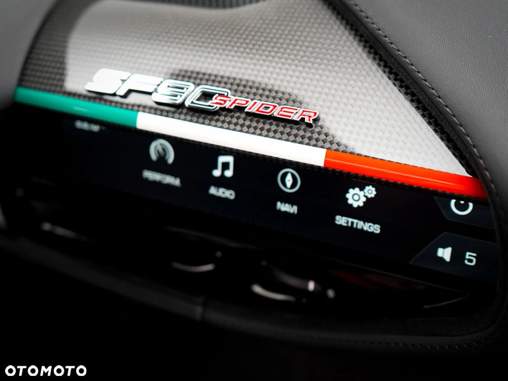 Ferrari SF90 Spider - 27