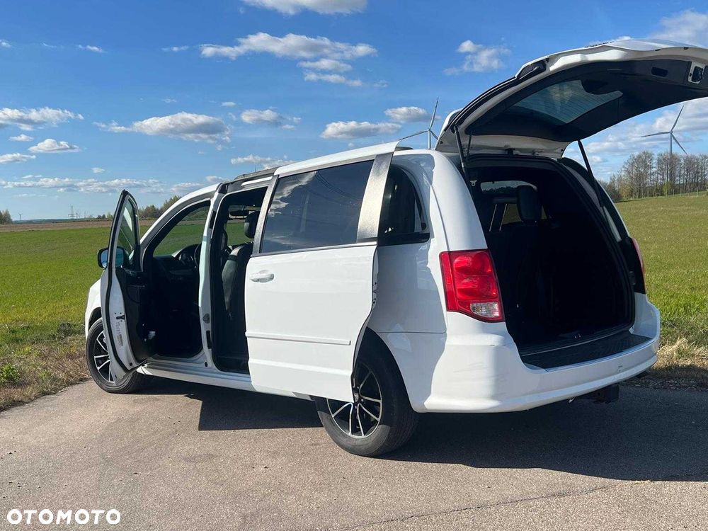 Dodge Grand Caravan - 7