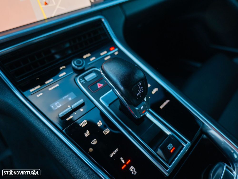 Porsche Panamera 4 Executive - 42