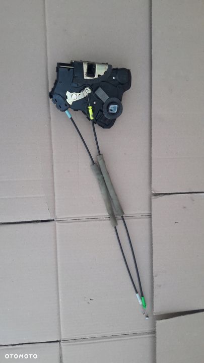 COROLLA E12 HB ZAMEK DRZWI LEWY PRZÓD 6 PIN EUROPA - 1