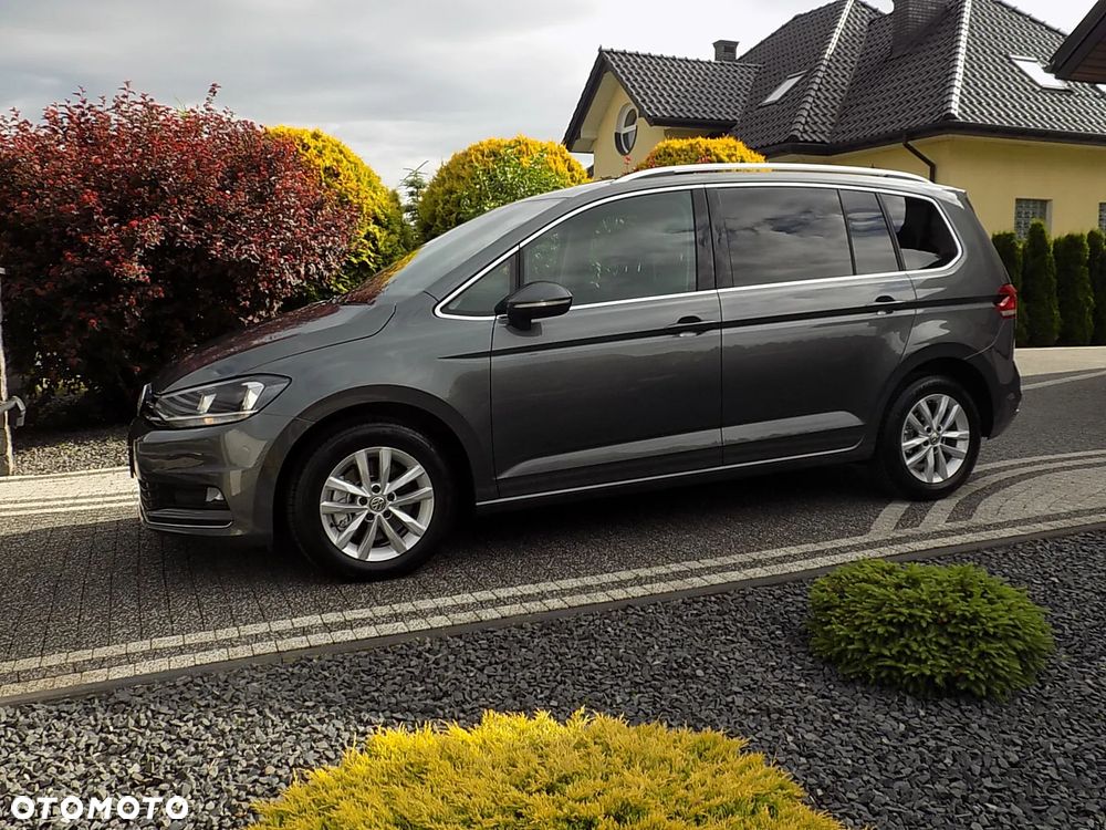Volkswagen Touran - 8
