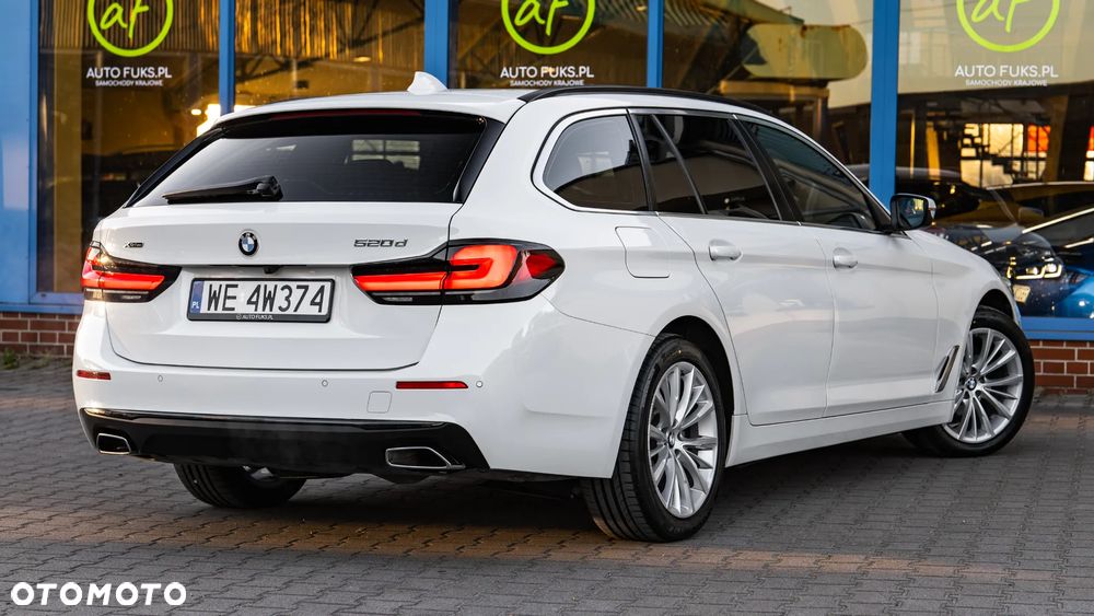BMW Seria 5 520d xDrive Sport - 13