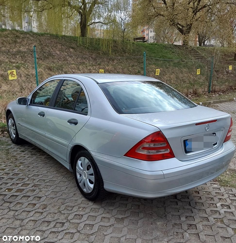 Mercedes-Benz Klasa C 180 Kompressor Classic - 14