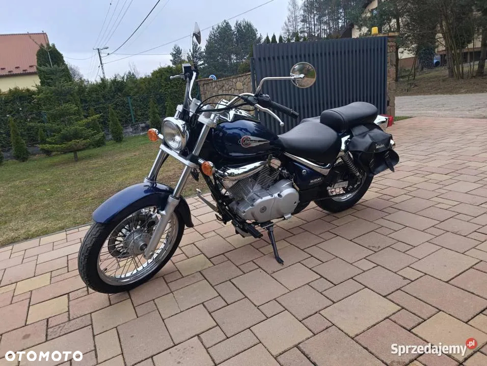 Suzuki Intruder - 3