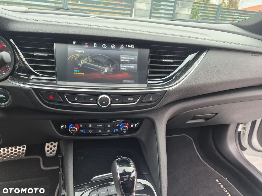 Opel Insignia 2.0 T 4x4 Innovation S&S - 27