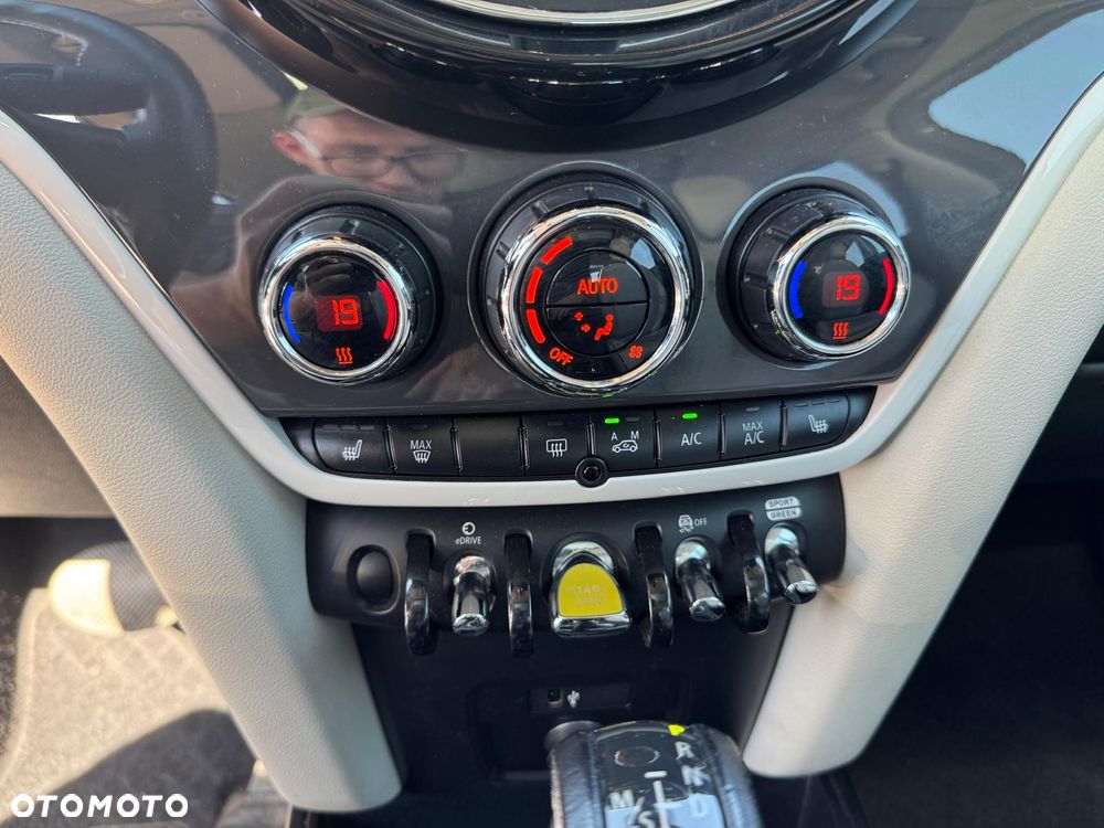 MINI Countryman Cooper S E ALL4 - 24