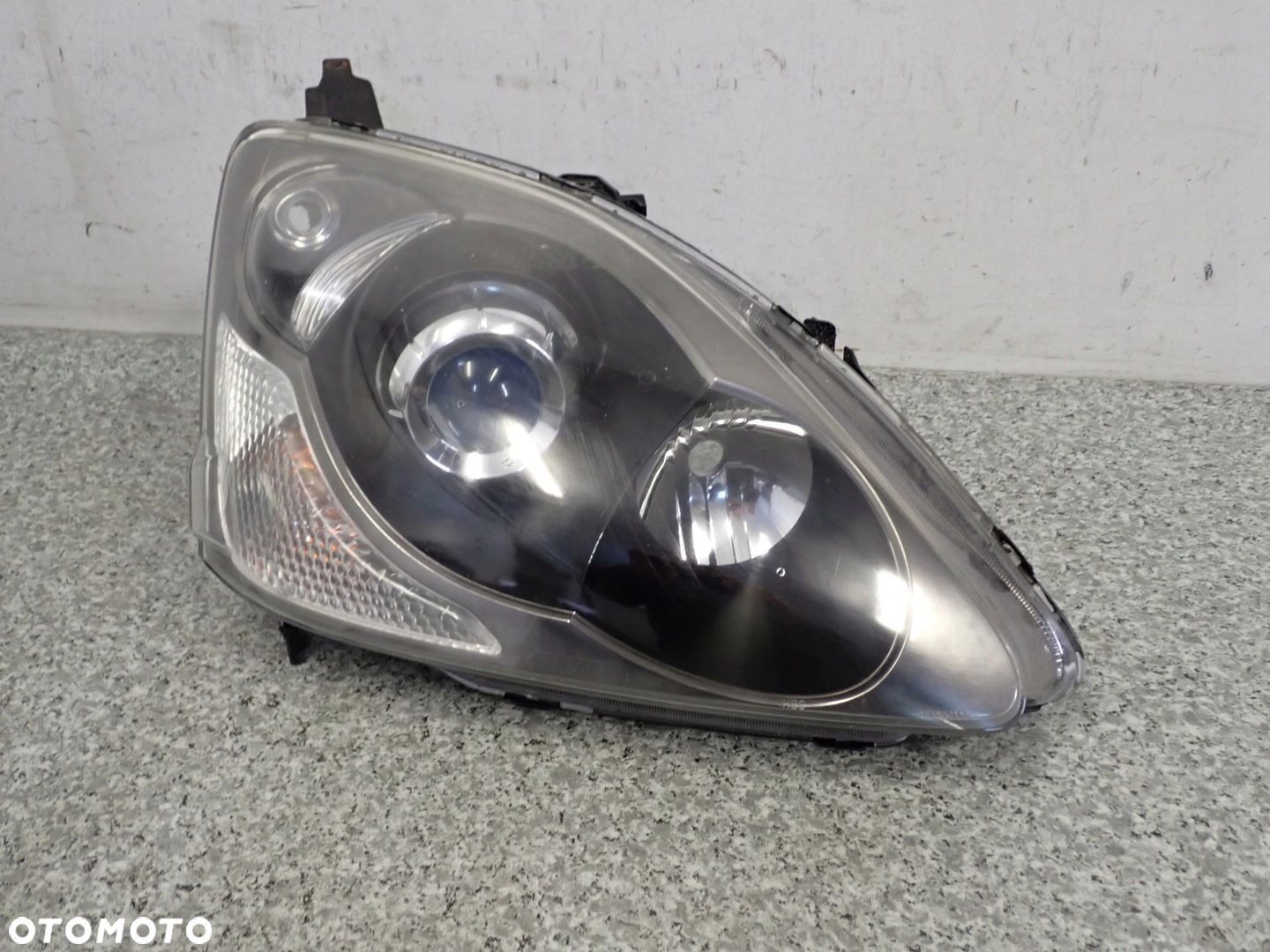 HONDA CIVIC VII 04- LAMPA PRZEDNIA PRAWA REFLEKTOR - 1