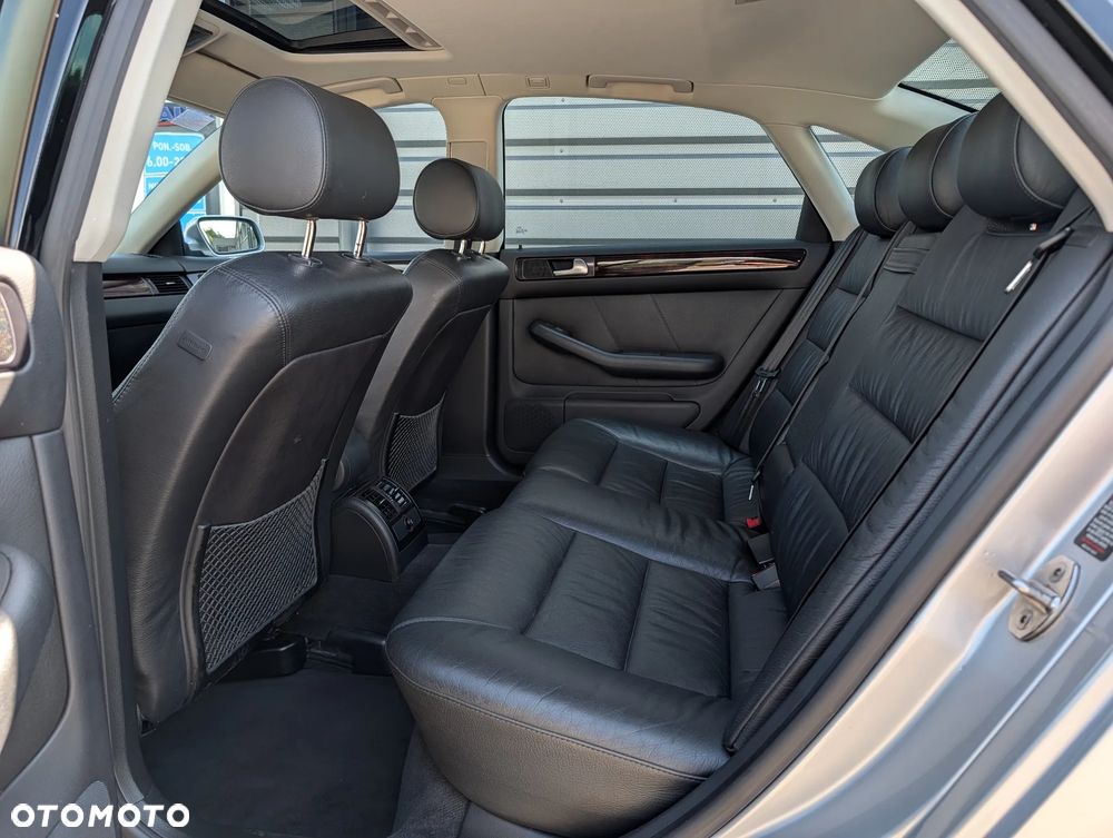 Audi A6 Limousine 2.5 TDI Quattro Tiptr - 8