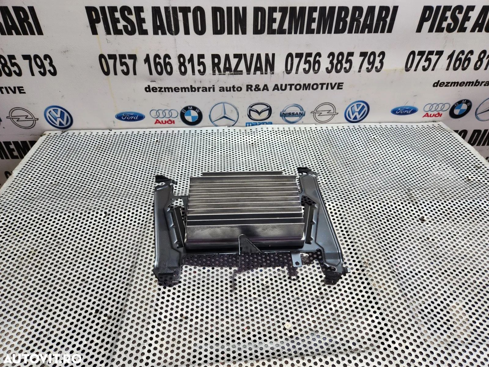 Amplificator Audi HIFI Bmw Cod  F20 F21 F22 F30 F31 F32 F33 F34 F36 F83 F80 Etc. Dezmembrez Bmw Ser - 1