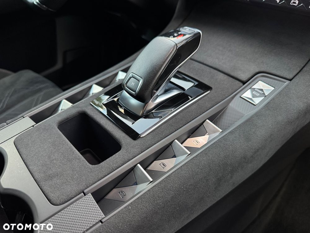 DS Automobiles DS 7 Crossback 1.5 BlueHDi Performance Line - 28