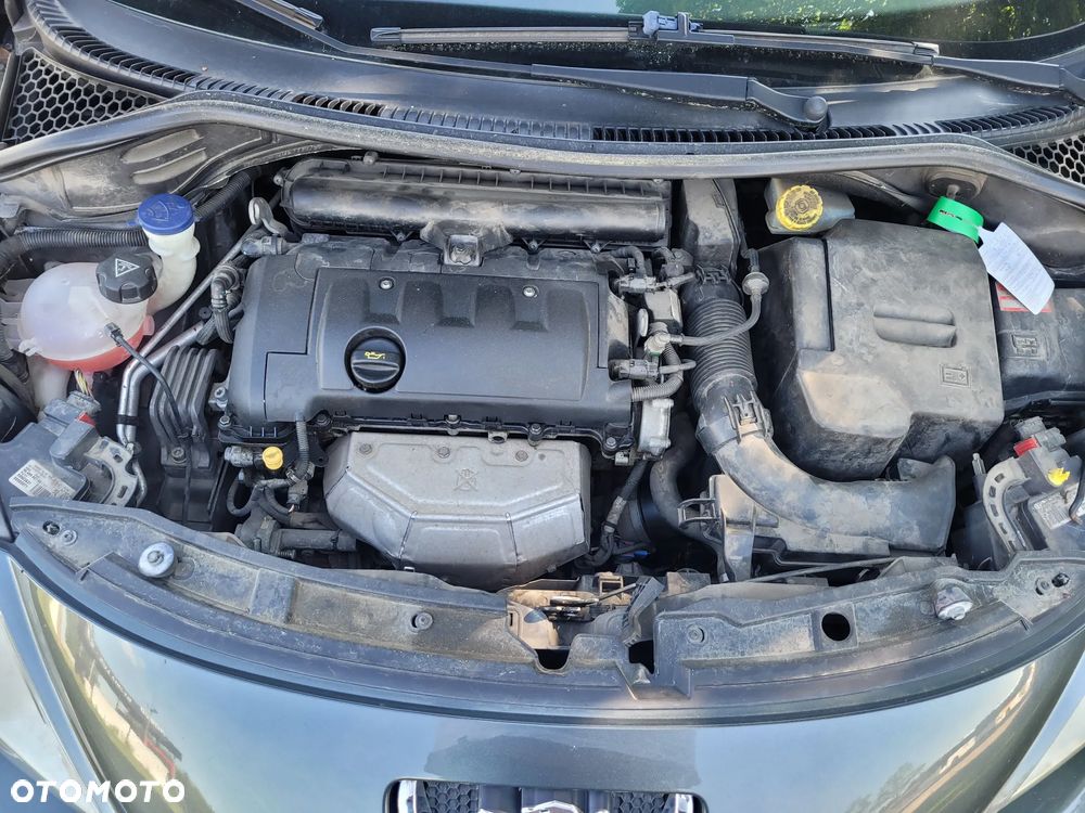 Peugeot 207 1.6 VTi Premium - 10