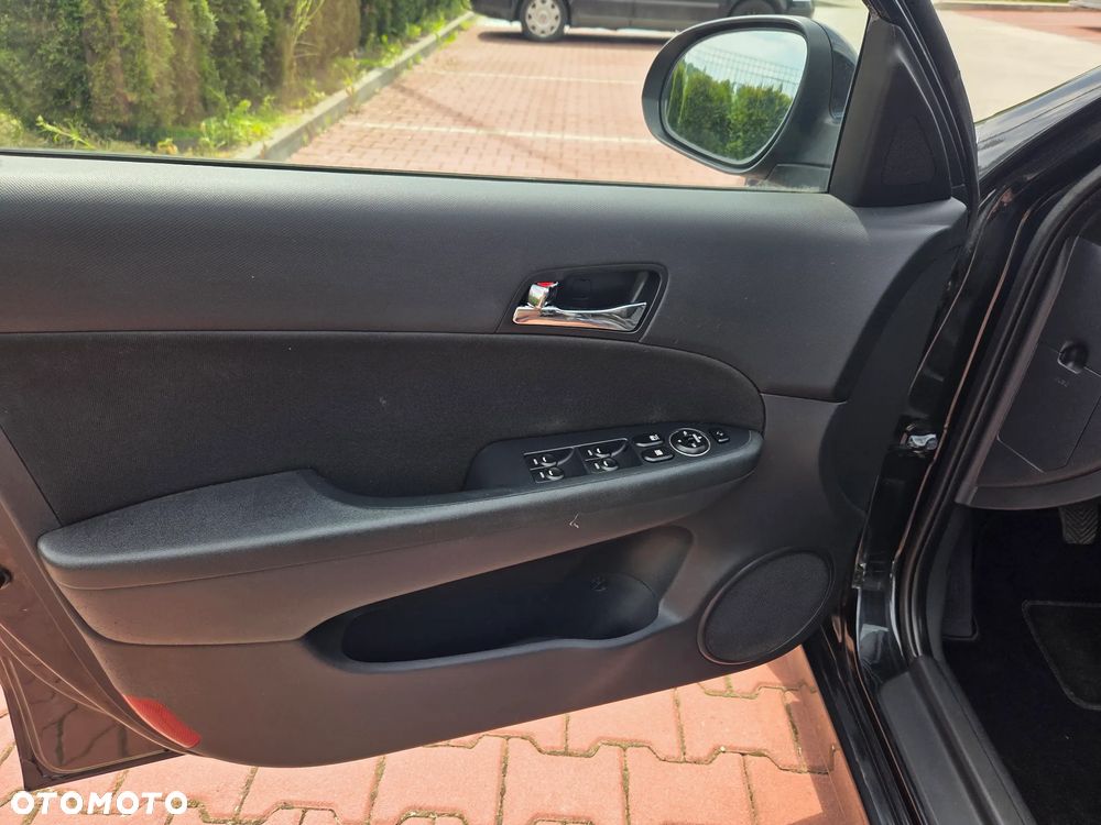 Hyundai i30 1.6 CRDi Premium - 12