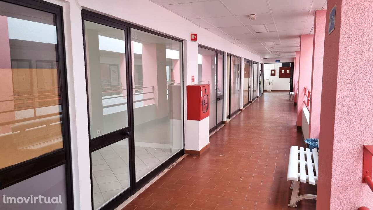 LOJA - CHARNECA (Centro Comercial Duque) - Grande imagem: 4/6