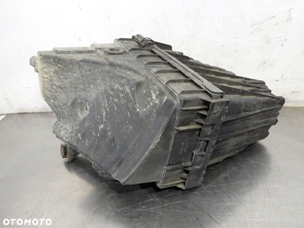 OBUDOWA FILTRA POWIETRZA VOLKSWAGEN T5 7H0129601 - 5