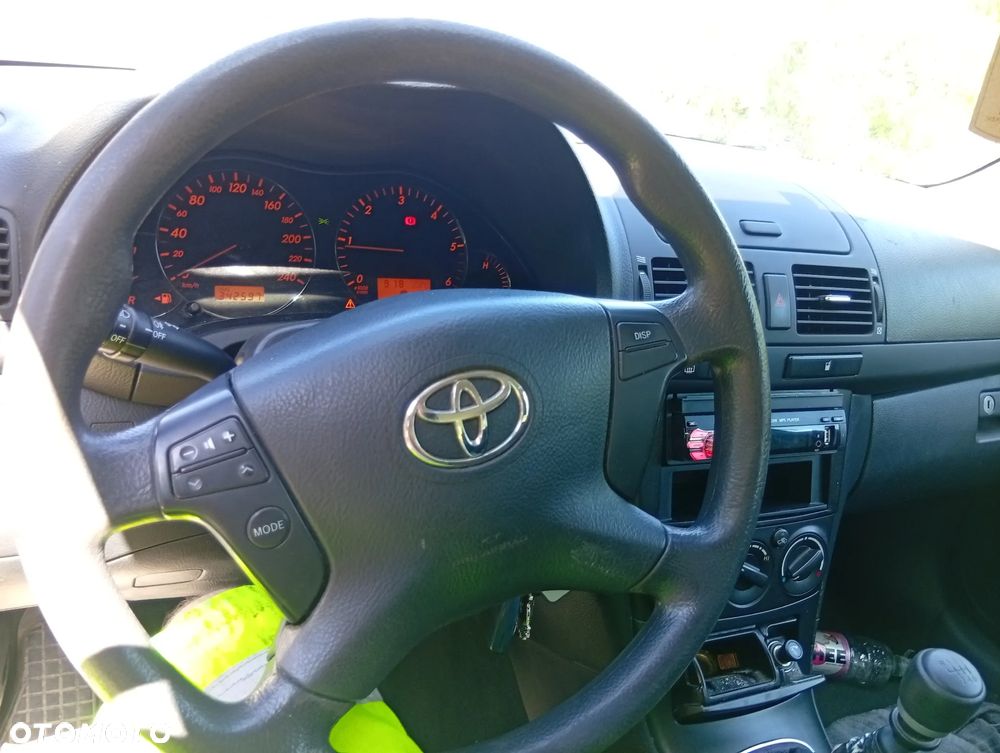 Toyota Avensis 2.0 D-4D - 5