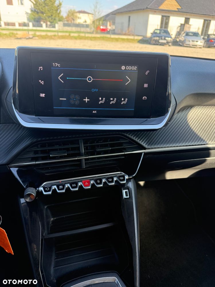 Peugeot 208 Benzin 100 Style - 16