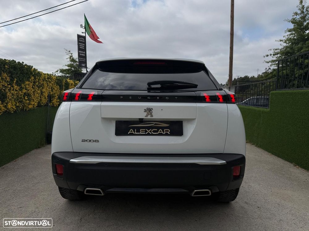 Peugeot 2008 1.2 PureTech Allure EAT8 - 5