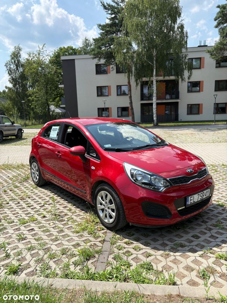 Kia Rio 1.2 L - 11