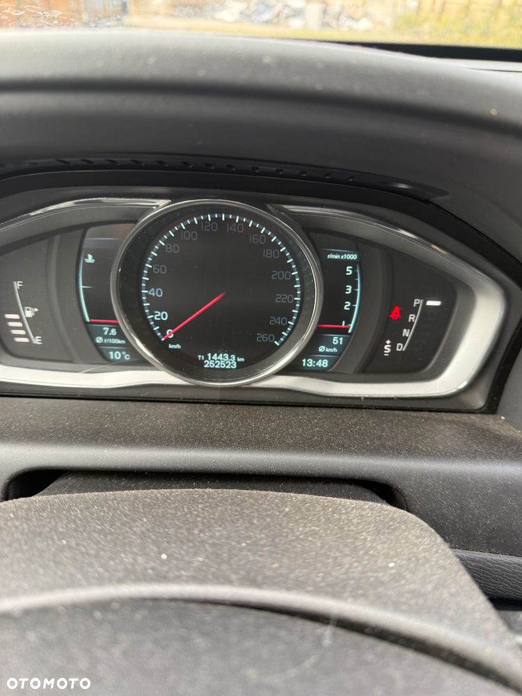 Volvo XC 60 D3 Momentum - 8