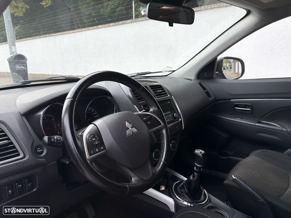 Mitsubishi ASX 1.8 DI-D Instyle - 12