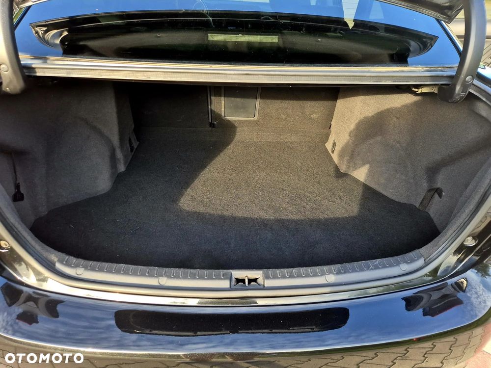 Toyota Avensis 1.8 Prestige - 19