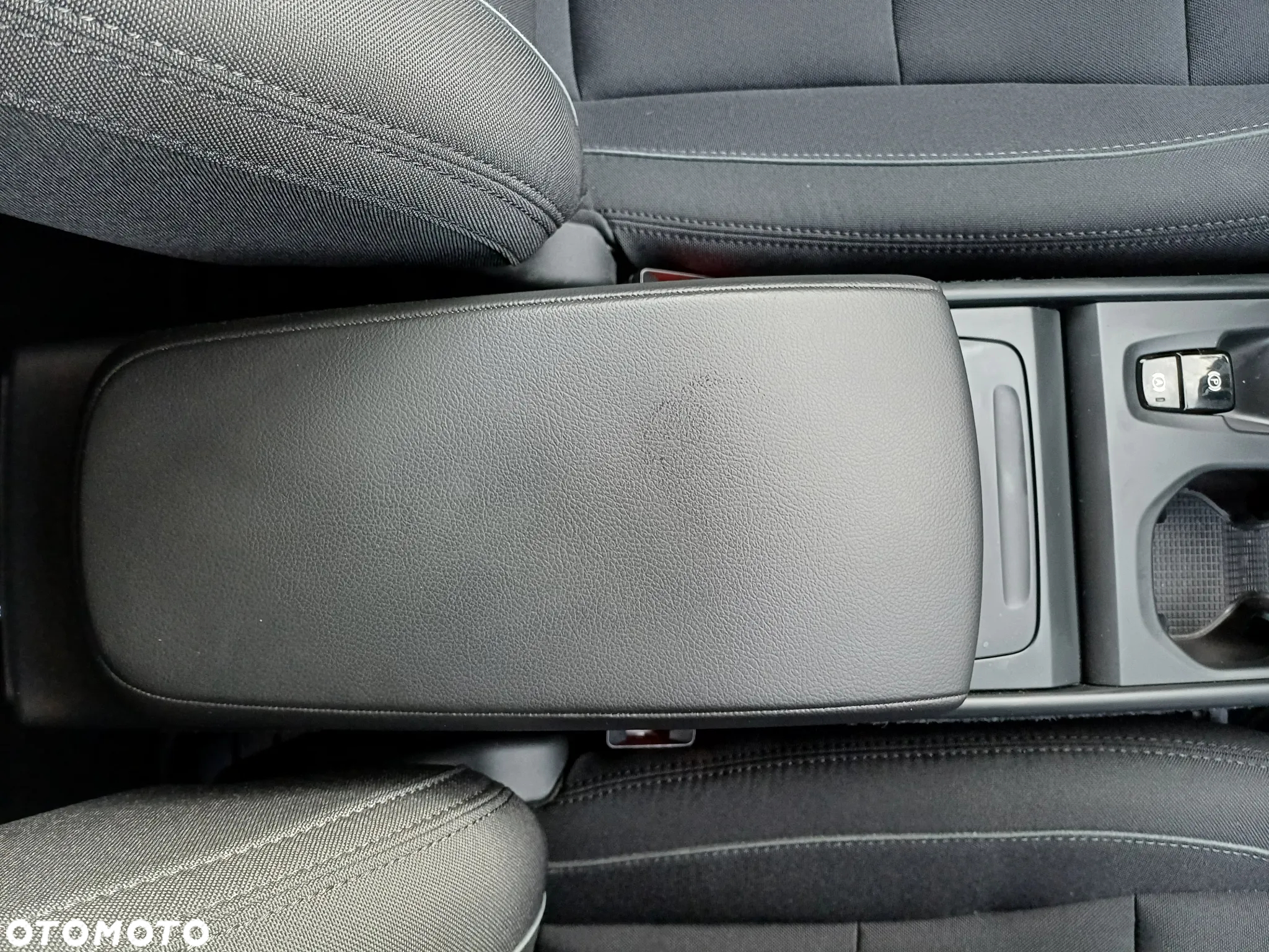 Volvo XC 40 T3 Momentum - 35
